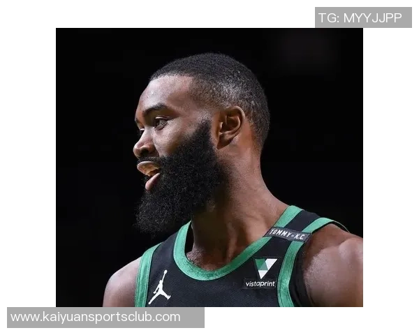 新的受害者曝光杰伦布朗发际线粉再引热议霍兰肩膀黑色伤痕引关注 新的受害者曝光杰伦布朗发际线粉再引热议霍兰肩膀黑色伤痕引关注